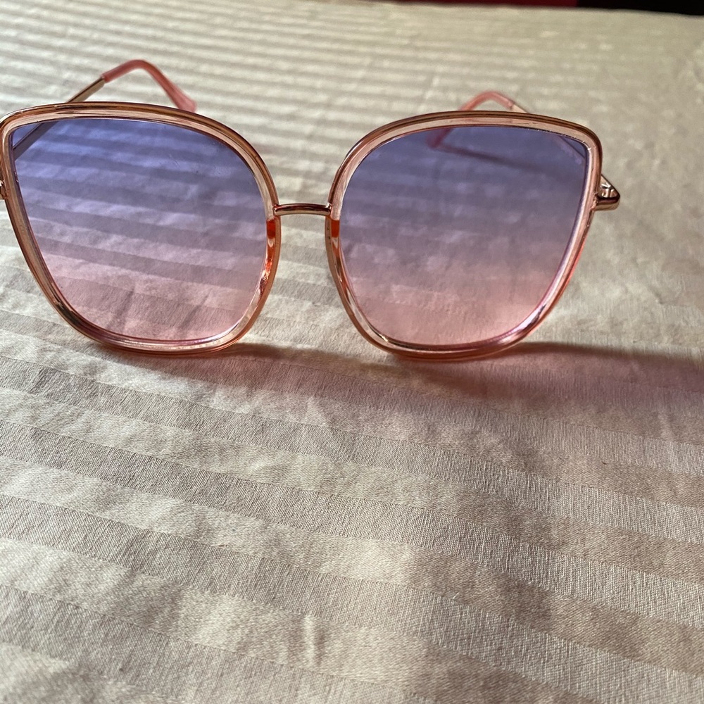 Brand New Sunglasses‼️🔥